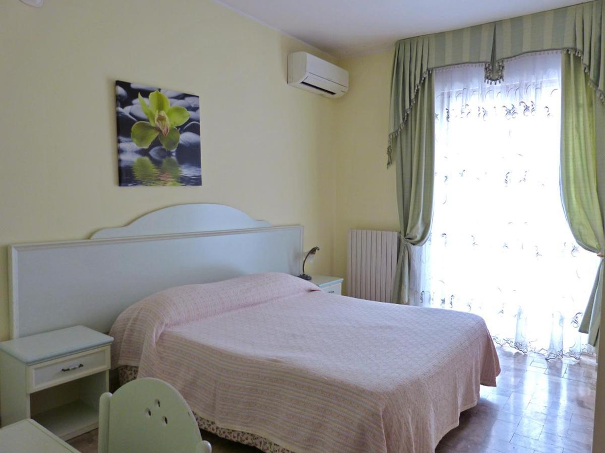 Le Mimose Bed and Breakfast Πεσκάρα Εξωτερικό φωτογραφία